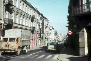 Kielce. Ulica Sienkiewicza. Lata 1969-1971. Okolice skrzyżowania ulic Sienkiewicza i Małej / źródło: fotopolska.eu