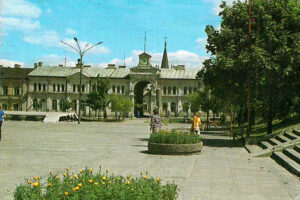Kielce. Plac Wolności. Lata 1970-1980 / źródło: fotopolska.eu