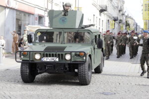 Kielczanie poczuli klimat MSPO w centrum miasta - Radio Kielce