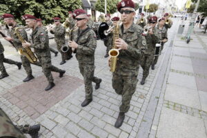 Kielczanie poczuli klimat MSPO w centrum miasta - Radio Kielce