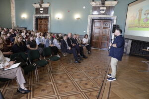 09.09.2025. Kielce. WDK. Konferencja „Niebezpieczne wzorce internetowe wśród młodzieży szkolnej. Przejawy patologicznych zachowań w mediach społecznościowych” / Fot. Jarosław Kubalski - Radio Kielce