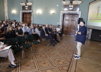 09.09.2025. Kielce. WDK. Konferencja „Niebezpieczne wzorce internetowe wśród młodzieży szkolnej. Przejawy patologicznych zachowań w mediach społecznościowych” / Fot. Jarosław Kubalski - Radio Kielce