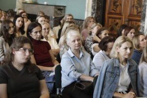09.09.2025. Kielce. WDK. Konferencja „Niebezpieczne wzorce internetowe wśród młodzieży szkolnej. Przejawy patologicznych zachowań w mediach społecznościowych” / Fot. Jarosław Kubalski - Radio Kielce