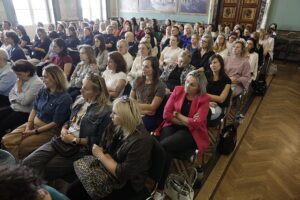 09.09.2025. Kielce. WDK. Konferencja „Niebezpieczne wzorce internetowe wśród młodzieży szkolnej. Przejawy patologicznych zachowań w mediach społecznościowych” / Fot. Jarosław Kubalski - Radio Kielce
