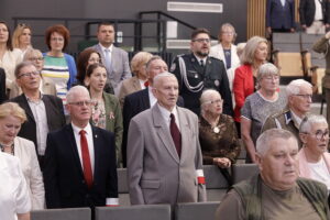 Walczyli, by dziś dzieci nie musiały do szkoły chodzić boso - Radio Kielce