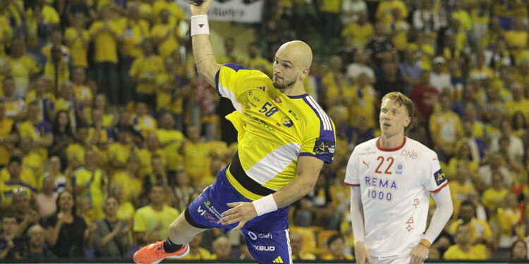 11.09.2025 Kielce. Mecz Ligi Mistrzów. Industria Kielce - Kolstad Handball / Fot. Jarosław Kubalski - Radio Kielce