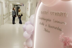 Przyszli rodzice mogli zwiedzić blok porodowy - Radio Kielce