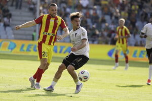 Korona nadal zachwyca. Kolejną ofiarą Pogoń - Radio Kielce