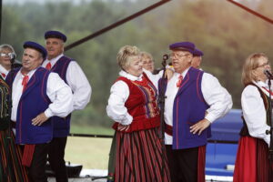 W Tokarni śpiewano i opowiadano o kulturze ludowej - Radio Kielce