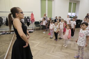 15.09.2025. Kielce. WDK. Próba Dziecięcego-Młodzieżowego Zespołu Folklorystycznego / Fot. Jarosław Kubalski - Radio Kielce