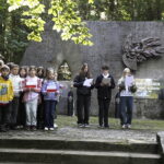 Młodzież pamięta o pomordowanych na Stadionie Leśnym - Radio Kielce