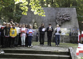 Uroczystości upamiętniające kielczan i harcerzy zamordowanych przez hitlerowców w latach 1940 - 1944 / Fot. Jarosław Kubalski - Radio Kielce