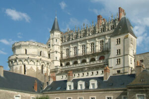 Muzyczne podróże przez świat. Zamki nad Loarą. Francja. Zamek w Amboise / Źródło: Wikipedia
