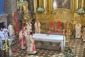 Mają żony i dzieci, a będą mogli głosić kazania i udzielać chrztów - Radio Kielce