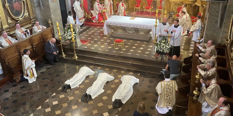 Mają żony i dzieci, a będą mogli głosić kazania i udzielać chrztów