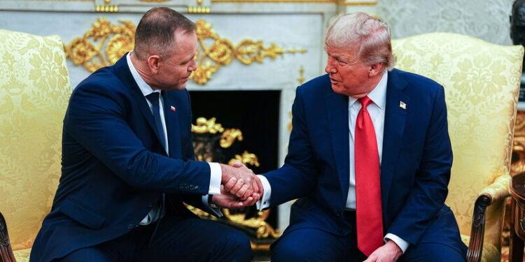 Spotkanie Trump-Nawrocki. Co dalej z amerykańskimi wojskami w Polsce?