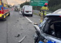Karambol pięciu samochodów. Ranni policjanci