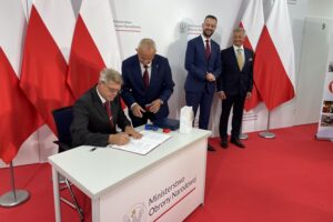 02.09.2025. Kielce. Podpisanie umowy między Ministerstwem Obrony Narodowej a Ligą Obrony Kraju / Fot. Aleksandra Kwaśniewska - Radio Kielce