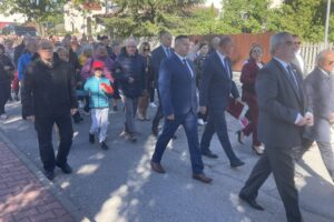 27.09.2025. Skarżysko-Kamienna. XXX Pielgrzymka Pracowników Przemysłu Zbrojeniowego i Lotniczego do Sanktuarium Ostrobramskim w Skarżysku-Kamiennej / Fot. Anna Głąb - Radio Kielce