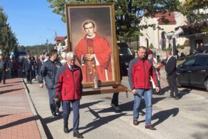 27.09.2025. Skarżysko-Kamienna. XXX Pielgrzymka Pracowników Przemysłu Zbrojeniowego i Lotniczego do Sanktuarium Ostrobramskim w Skarżysku-Kamiennej / Fot. Anna Głąb - Radio Kielce