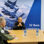 11.09.2025. Łask. Premier Donald Tusk w 32. Bazie Lotnictwa Taktycznego w Łasku / Fot. PAP - Marian Zubrzycki