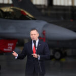 11.09.2025. Poznań Krzesiny. Prezydent RP Karol Nawrocki na terenie 31. Bazy Lotnictwa Taktycznego Poznań Krzesiny / Fot. PAP - Jakub Kaczmarczyk