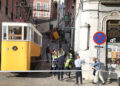 Portugalia. Lizbona. Wypadek kolejki linowo-terenowej / Fot. PAP/EPA - Tiago Petinga