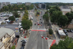 Auta wrócą na ulice w centrum. Znana jest data - Radio Kielce