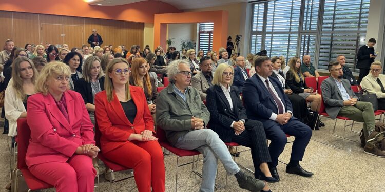 23.09.2025. Kielce. Konferencja pt. Między szkołą a pracą – zdrowie psychiczne dzieci i młodzieży / fot. Daniel Lenart - Radio Kielce