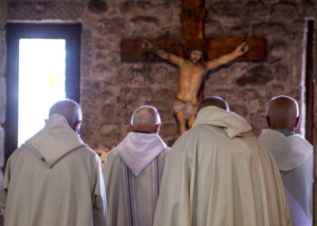 Z Monte Cassino na Święty Krzyż