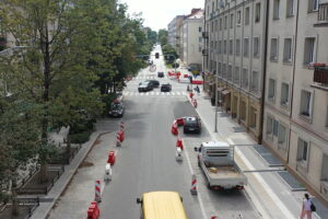 Auta wrócą na ulice w centrum. Znana jest data - Radio Kielce