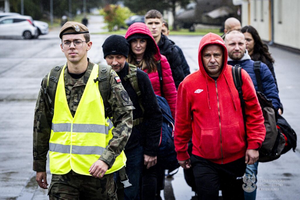 Z własnej woli rozpoczęli przygodę z mundurem - Radio Kielce Z własnej woli rozpoczęli przygodę z mundurem - Radio Kielce
