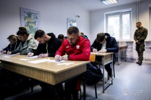 Z własnej woli rozpoczęli przygodę z mundurem - Radio Kielce