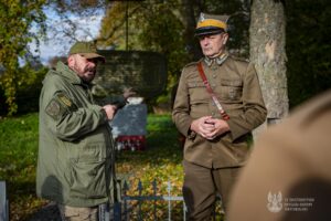 Szli śladem wojennych zdjęć - Radio Kielce Szli śladem wojennych zdjęć - Radio Kielce