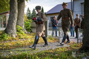 Szli śladem wojennych zdjęć - Radio Kielce Szli śladem wojennych zdjęć - Radio Kielce