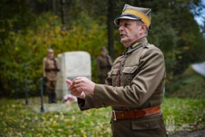 Szli śladem wojennych zdjęć - Radio Kielce Szli śladem wojennych zdjęć - Radio Kielce