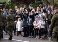 Uśmiech rodziny na żołnierskiej drodze - Radio Kielce Uśmiech rodziny na żołnierskiej drodze