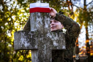 Żołnierska Pamięć dotarła do leśnych ostępów - Radio Kielce Żołnierska Pamięć dotarła do leśnych ostępów - Radio Kielce