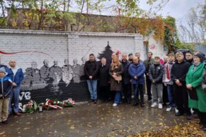 18.10.2025. Ostrowiec Świętokrzyski. Odsłonięcie muralu poświęconego bohaterom powstania styczniowego / Fot. Anna Głąb - Radio Kielce