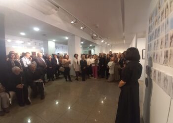 04.10.2025. Kielce. BWA. Wystawa jubileuszowa absolwentów i nauczycieli Zespołu Państwowych Szkół Plastycznych im. Józefa Szermentowskiego / Fot. Piotr Sawa - Radio Kielce