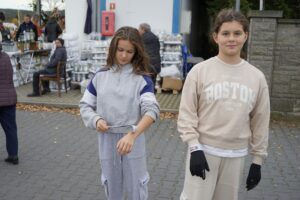 30.10.2025. Akcja rozdawania odblasków / Fot. Aleksandra Kwaśniewska - Radio Kielce