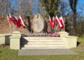 W Ostrowcu upamiętniono ofiary zamordowane przez Niemców - Radio Kielce 31.10.2025. Ostrowiec Świętokrzyski. Rocznica rozstrzelania 20 mieszkańców miasta w 1943 roku / Fot. UM Ostrowiec Świętokrzyski