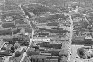Kielce. Ulica Wesoła. 1967 rok. Miejska zabudowa wzdłuż ulic Dużej i Wesołej / źródło: fotopolska.eu