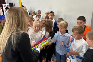 Odblaski mogą uratować życie - Radio Kielce 21.10.2025. Kielce. Podsumowanie konkursu „Odblaskowa szkoła” / Fot. Daniel Czwartosz - Radio Kielce