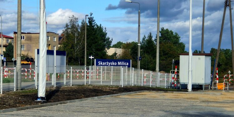 Skarżysko-Kamienna. Parking przy przystanku kolejowym Milica, / Fot. UM Skarżysko