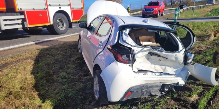 Zderzenie dwóch samochodów. Jedna osoba ranna - Radio Kielce 29.10.2025. Goźlice. Wypadek / Fot. PSP Sandomierz, KPP Sandomierz