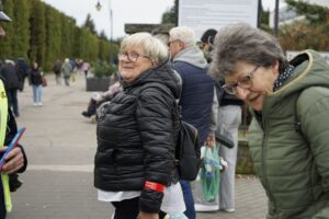 30.10.2025. Akcja rozdawania odblasków / Fot. Aleksandra Kwaśniewska - Radio Kielce