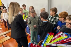 Odblaski mogą uratować życie - Radio Kielce 21.10.2025. Kielce. Podsumowanie konkursu „Odblaskowa szkoła” / Fot. Daniel Czwartosz - Radio Kielce