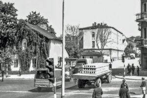 Kielce. Ulica Wesoła. 1968 rok. Skrzyżowanie ulic Wesołej i Jana Pawła II / źródło: fotopolska.eu/ zdjęcie z kolekcji Ewy Żymańczyk