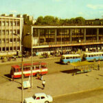 Kielce. 1978 rok. Dworzec kolejowy / źródło: facebook.com/KielceNaPrzestrzeniLat